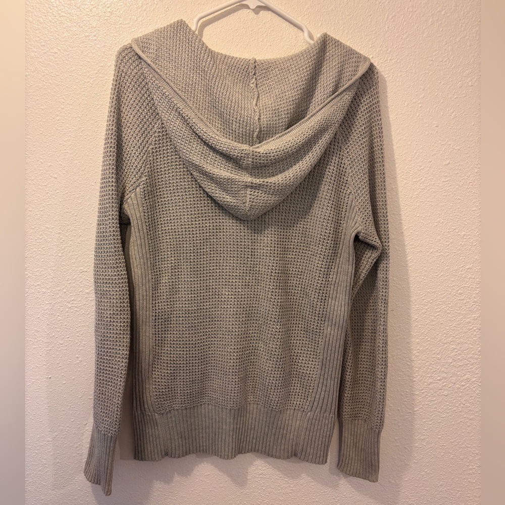 Cozy Gray Sweater with Hood - Picture 2 of 3